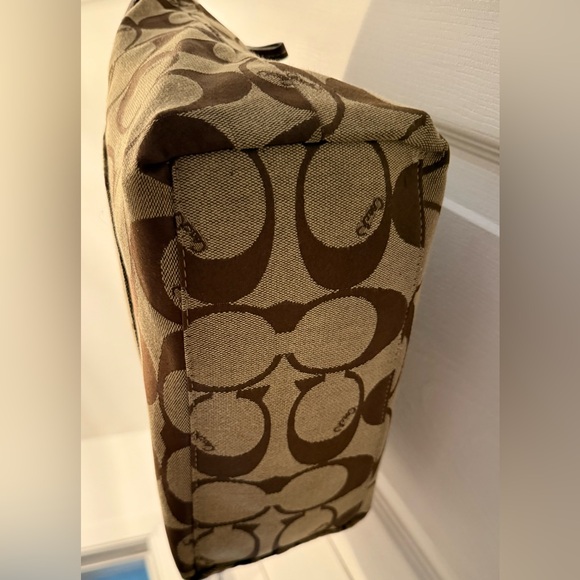 Coach Signature Brown and Tan Reversible Shoulder Bag - Picture 6 of 15